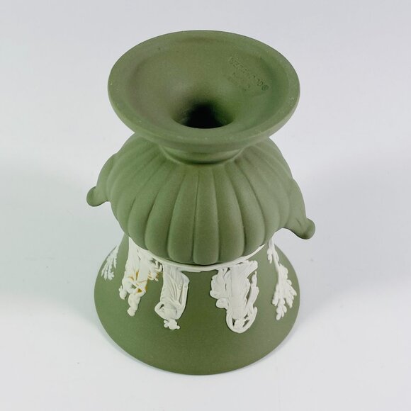Vintage 70's Wedgwood Jasperware Green Sage Small Urn Vase England - Picture 7 of 7